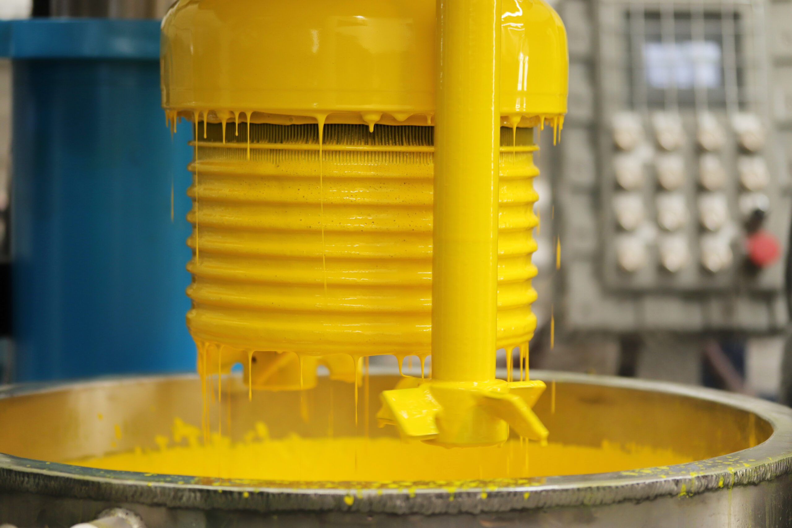 production of general industrial paints or wood paints Maschinen / Roboter in einer Autofabrik